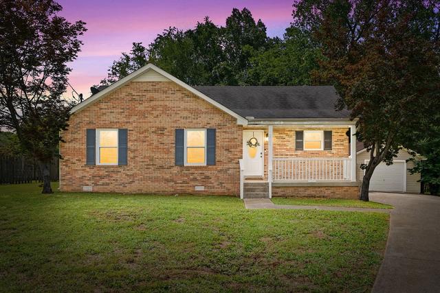 2701 E Copeland Ct, Clarksville, TN 37042