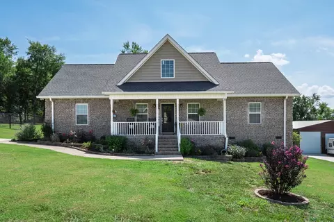 240 Mockingbird Ln, Hartsville, TN 37074