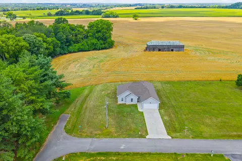 103 Red Bird Ave, Adairville, KY 42202