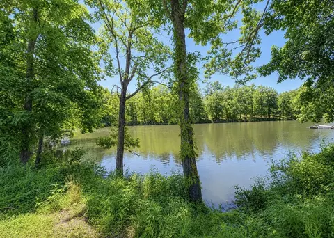 384 Duck Blind Rd, Clifton, TN 38425