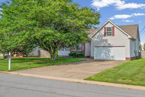 3439 Loon Dr, Clarksville, TN 37042