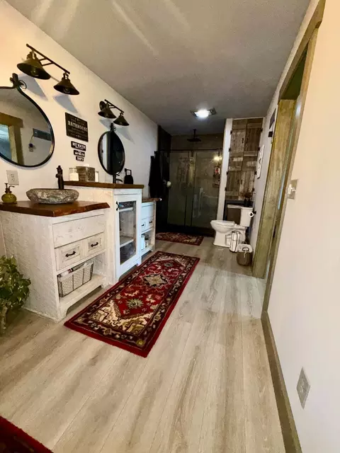Bath - 354 Dyer Ridge Rd, Baxter, TN 38544 photo 2 of 13