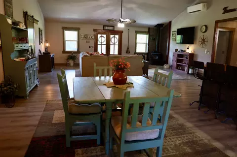 Dining - 354 Dyer Ridge Rd, Baxter, TN 38544 photo 1 of 1