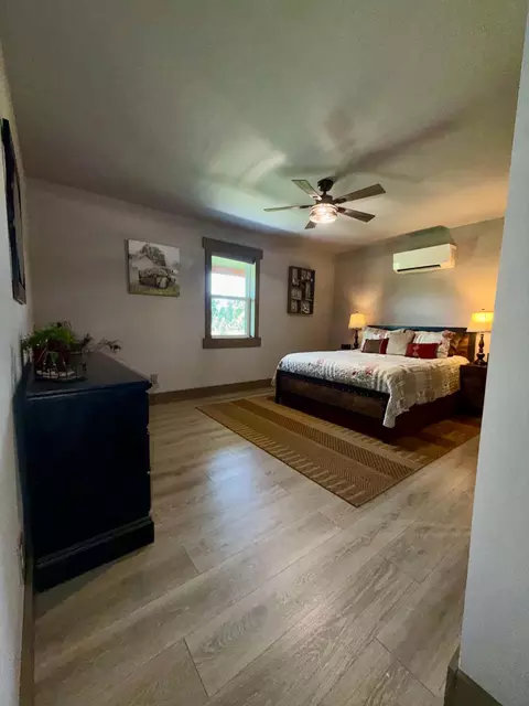 Bedroom - 354 Dyer Ridge Rd, Baxter, TN 38544 photo 1 of 8