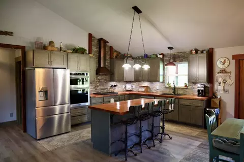 Kitchen - 354 Dyer Ridge Rd, Baxter, TN 38544 photo 13 of 14