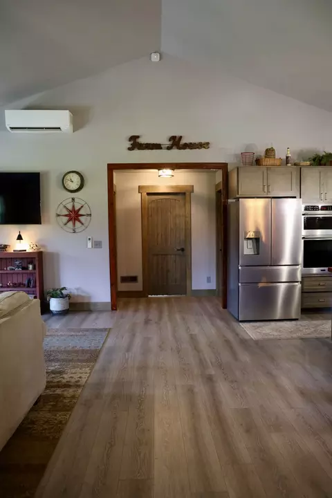 Entry Way - 354 Dyer Ridge Rd, Baxter, TN 38544 photo 1 of 4
