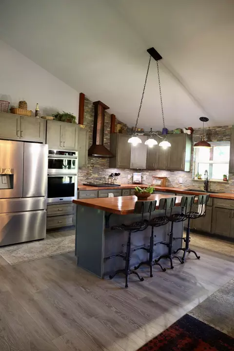 Kitchen - 354 Dyer Ridge Rd, Baxter, TN 38544 photo 10 of 14