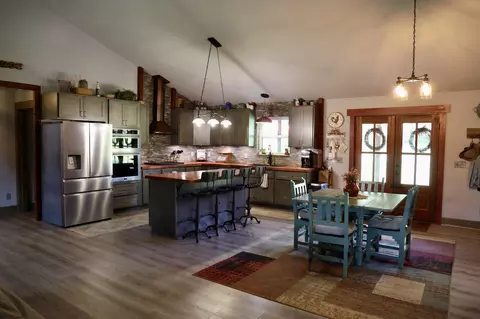 Kitchen - 354 Dyer Ridge Rd, Baxter, TN 38544 photo 12 of 14