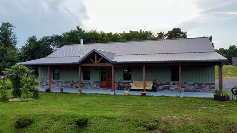 Exterior - 354 Dyer Ridge Rd, Baxter, TN 38544 photo 5 of 18