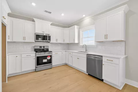 Kitchen - 5609 Sinclair St, Murfreesboro, TN 37127 photo 3 of 4