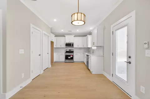 Entry Way - 5609 Sinclair St, Murfreesboro, TN 37127 photo 4 of 6