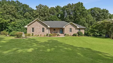 195 Westwood Ct, Estill Springs, TN 37330