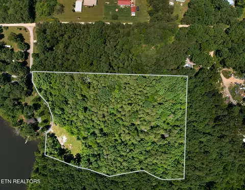 111 Seminole Cir, Crossville, TN 38572