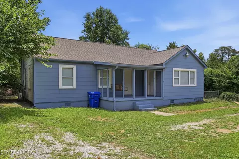 826 N Chamberlain Ave, Rockwood, TN 37854