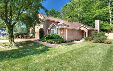 7053 Still Spring Hollow Dr, Nashville, TN 37221