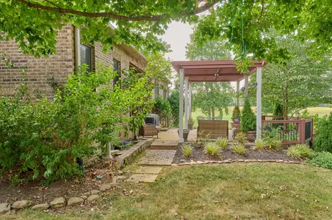 Exterior - 413 Founders Ct, Springfield, TN 37172 photo 7 of 17