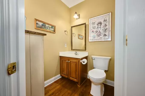 Bath - 413 Founders Ct, Springfield, TN 37172 photo 6 of 9
