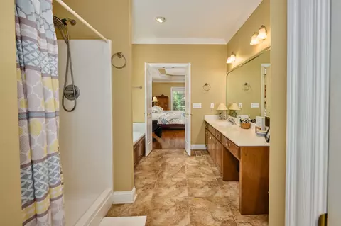 Bath - 413 Founders Ct, Springfield, TN 37172 photo 4 of 9