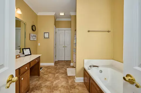 Bath - 413 Founders Ct, Springfield, TN 37172 photo 1 of 9