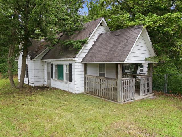 3811 Old Greenbrier Pike, Springfield, TN 37172