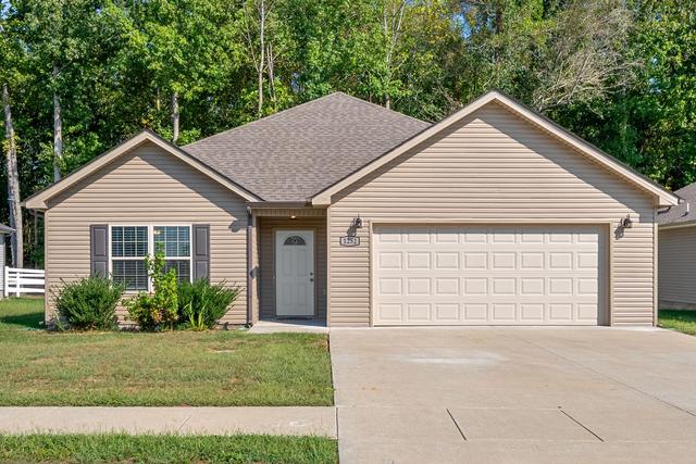 1252 Magnum Dr, Clarksville, TN 37040