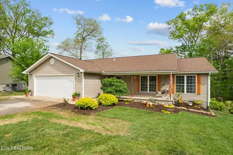 223 Grove Loop, Crossville, TN 38555
