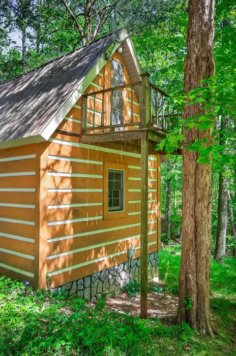 Exterior - 305 Caney Bend Rd, Doyle, TN 38559 photo 7 of 9