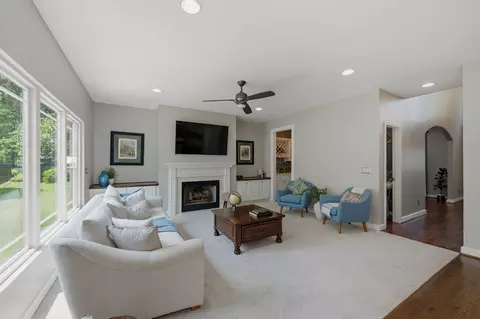 304 Shute Ct, Old Hickory, TN 37138