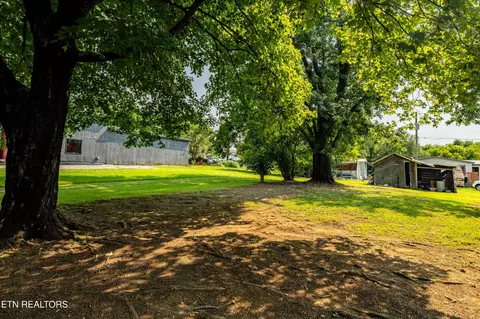 Exterior - 170 Dotson Rd, Greenback, TN 37742 photo 10 of 11