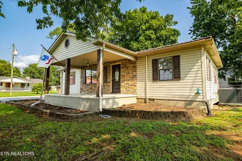 Exterior - 170 Dotson Rd, Greenback, TN 37742 photo 1 of 11