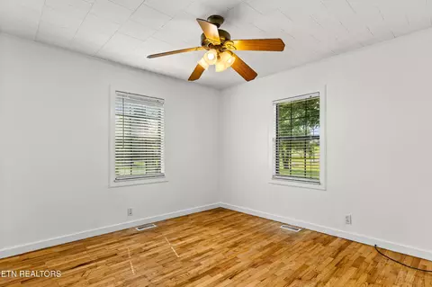 Bedroom - 170 Dotson Rd, Greenback, TN 37742 photo 8 of 10
