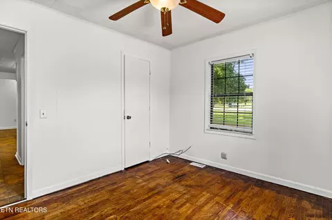 Bedroom - 170 Dotson Rd, Greenback, TN 37742 photo 6 of 10