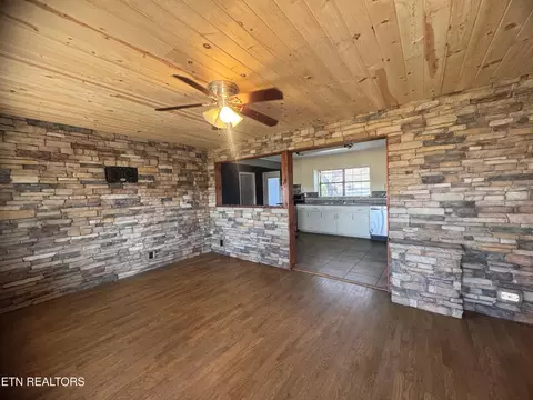 170 Dotson Rd, Greenback, TN 37742 photo 4