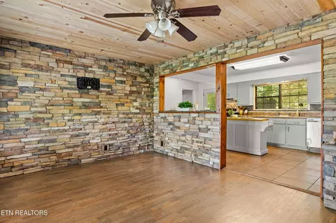 Living - 170 Dotson Rd, Greenback, TN 37742 photo 1 of 4