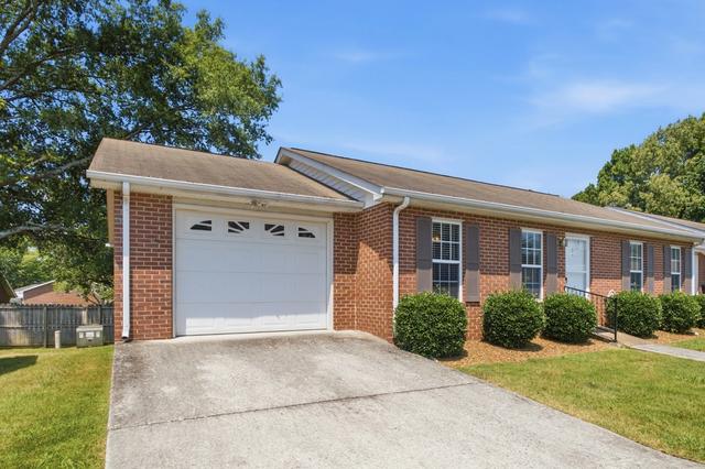 126 Middleton Ct, Tullahoma, TN 37388