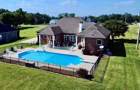419 W Hester Rd, Cottontown, TN 37048
