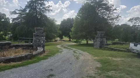 34 Short Rd, Petersburg, TN 37144