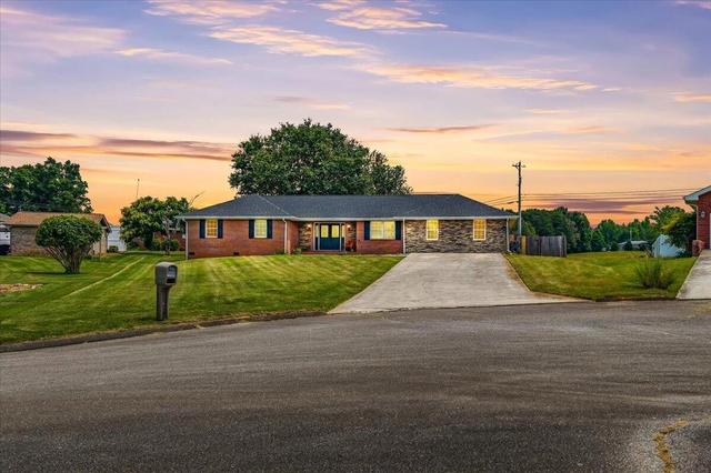 1217 Cedar Ln, Etowah, TN 37331