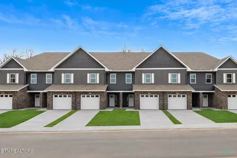 717 Haig St, Maryville, TN 37801