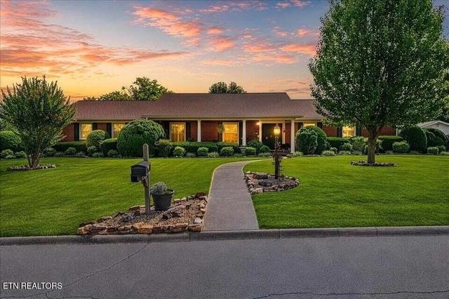 1101 Brentwood Dr, Etowah, TN 37331
