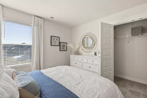 Bedroom - 1206 Carson Dr, Murfreesboro, TN 37130 photo 11 of 14