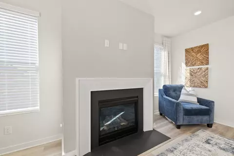 Living - 1206 Carson Dr, Murfreesboro, TN 37130 photo 6 of 6