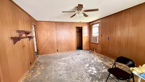 Bedroom - 458 E Madison St, Pulaski, TN 38478 photo 2 of 3