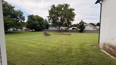 Exterior - 458 E Madison St, Pulaski, TN 38478 photo 10 of 10