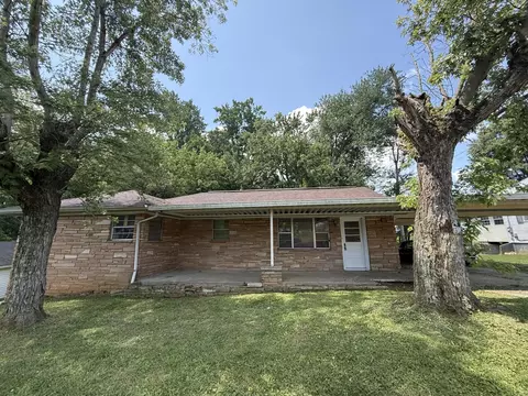 419 Carlock Ave, Harriman, TN 37748