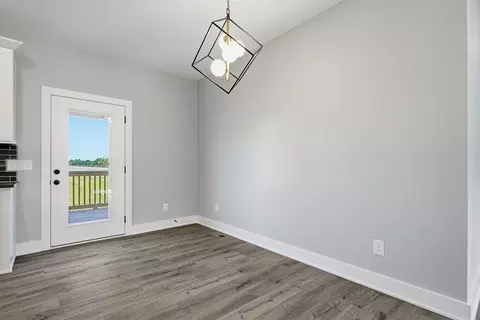 Dining - 719 Mount Vernon Rd, Bethpage, TN 37022 photo 1 of 2