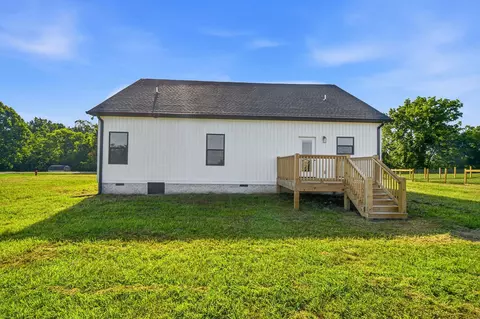 Exterior - 719 Mount Vernon Rd, Bethpage, TN 37022 photo 4 of 5