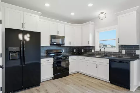 Kitchen - 719 Mount Vernon Rd, Bethpage, TN 37022 photo 1 of 3