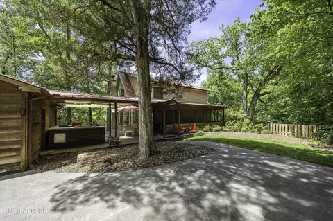 1336 Whites Mill Rd, Maryville, TN 37803