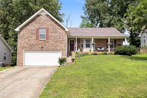 1461 Cedar Springs Cir, Clarksville, TN 37042